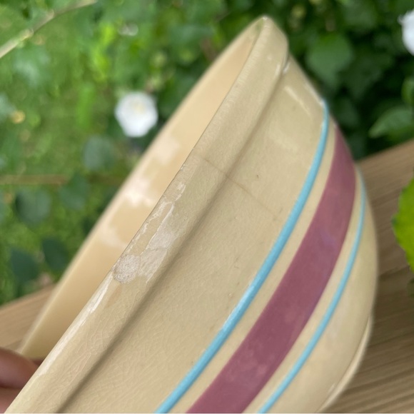 SOLD Watt Pottery Yellow Ware Pink & Blue Band #7 Mixing Bowl Hairline Cracks - Picture 3 of 13